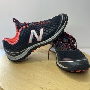 New Balance 1690 Size 10 Womens Minimus REVLITE
